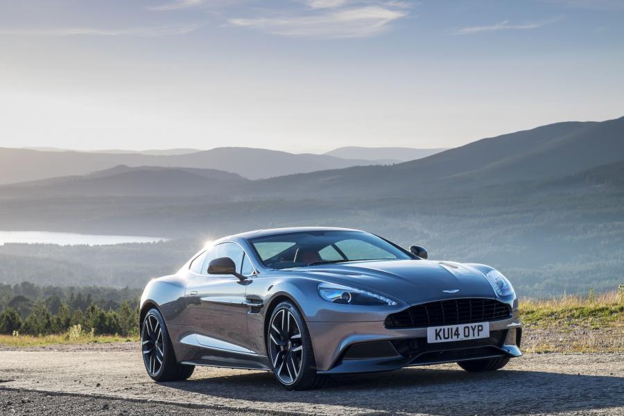  Aston Martin Vanquish 2012 года  (UK) (фото 135 из 170)